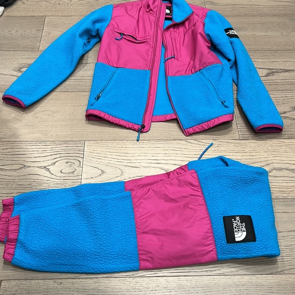 North face jacket and pants suit - Picture 2 of 3